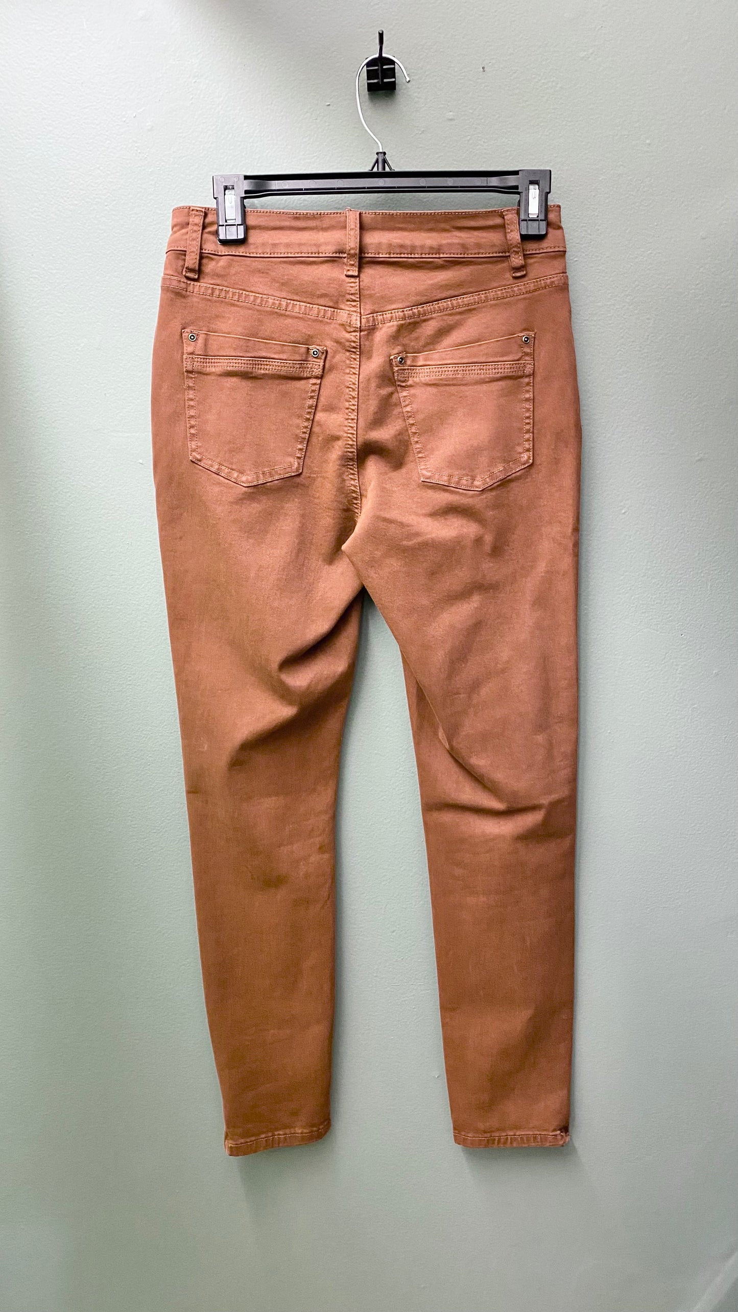 Charlie B Twill or Cream With Side-Zip Pant