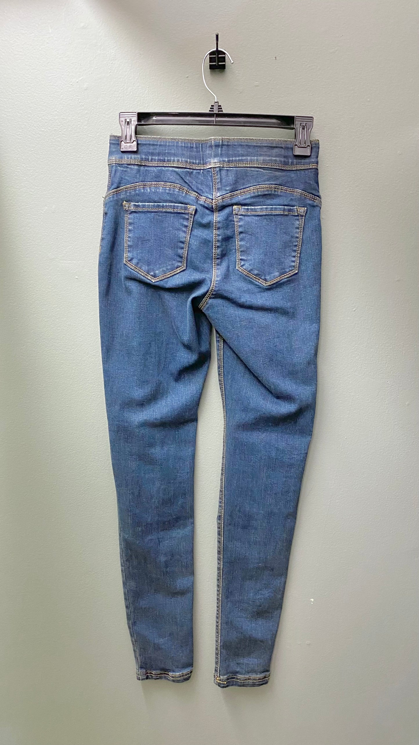 Coco + Carmen Skinny Jeans