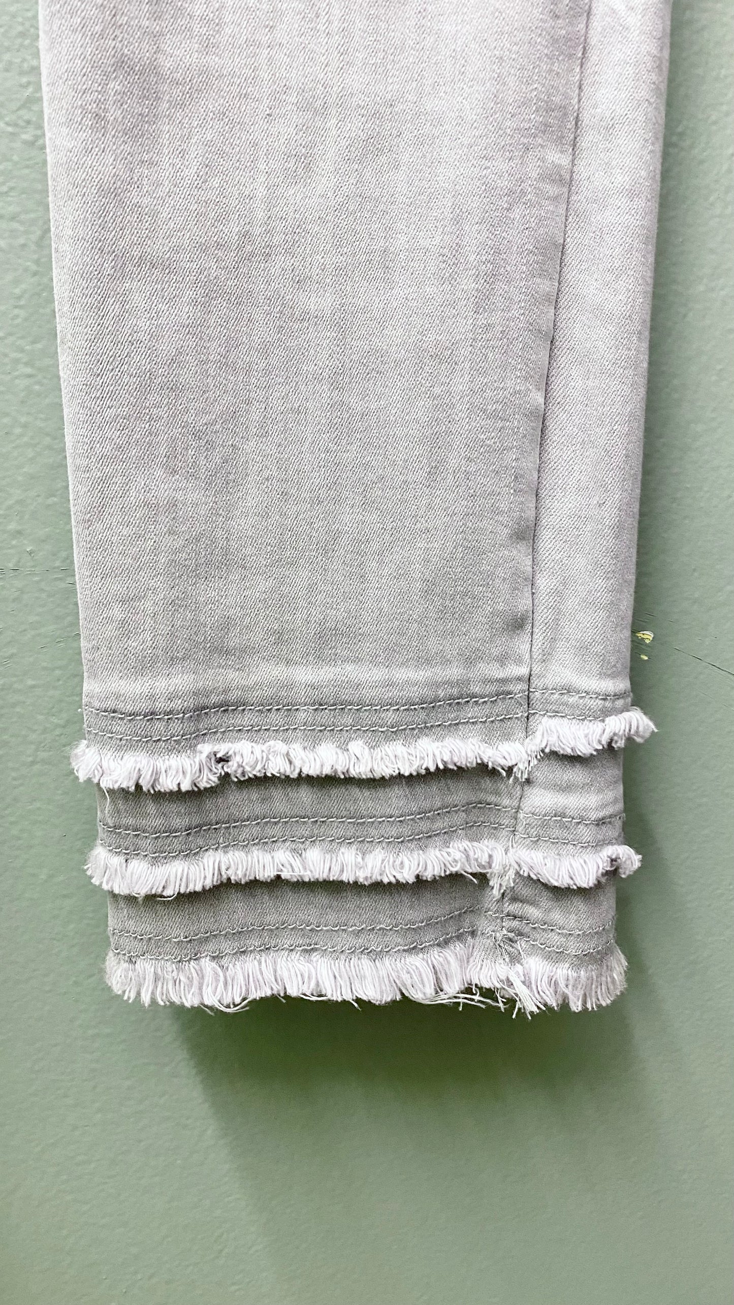 Charlie B Frayed Hem Ankle Jean