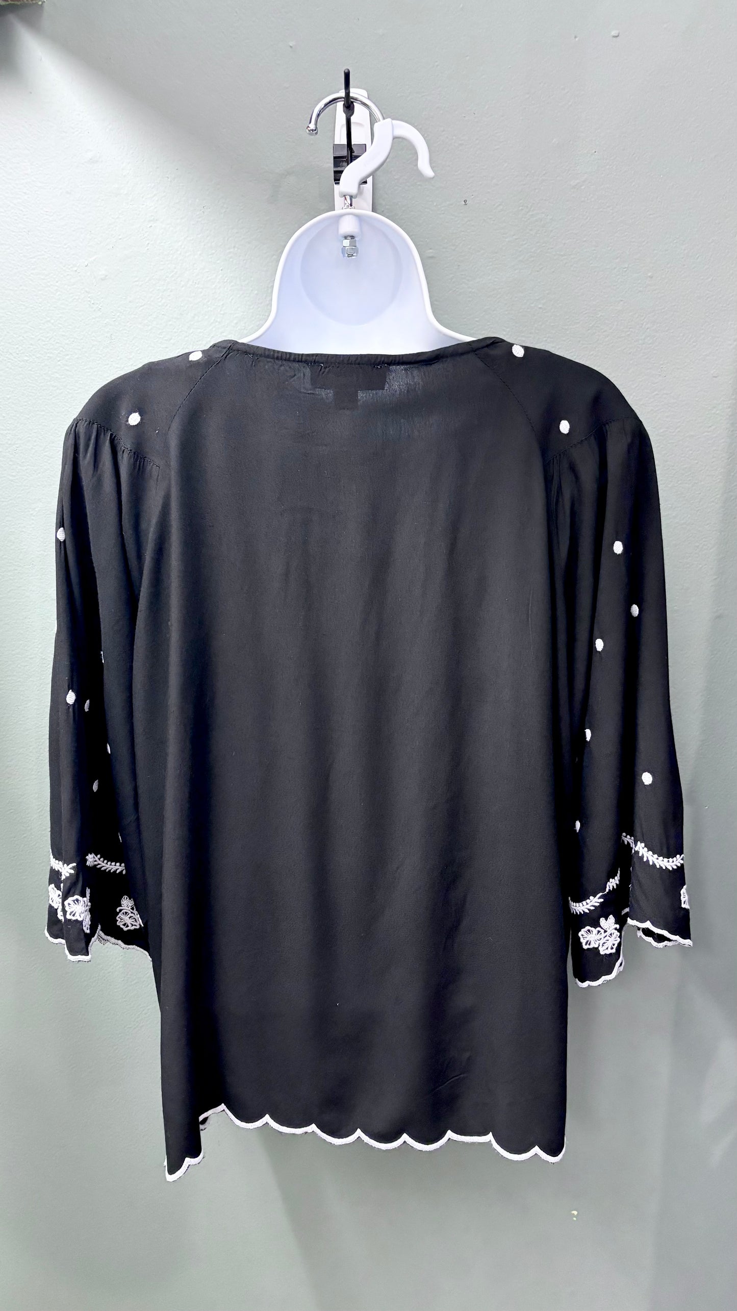 Tru Luxe Black Dotted Embroidered Top
