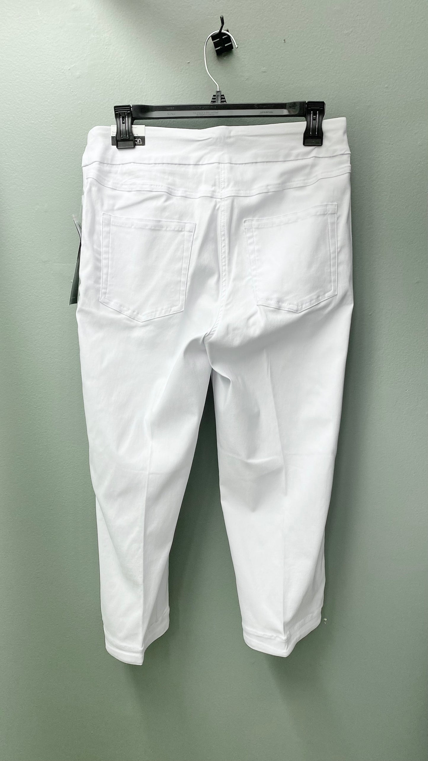 Multiples Slim-Sation White Capri Pant