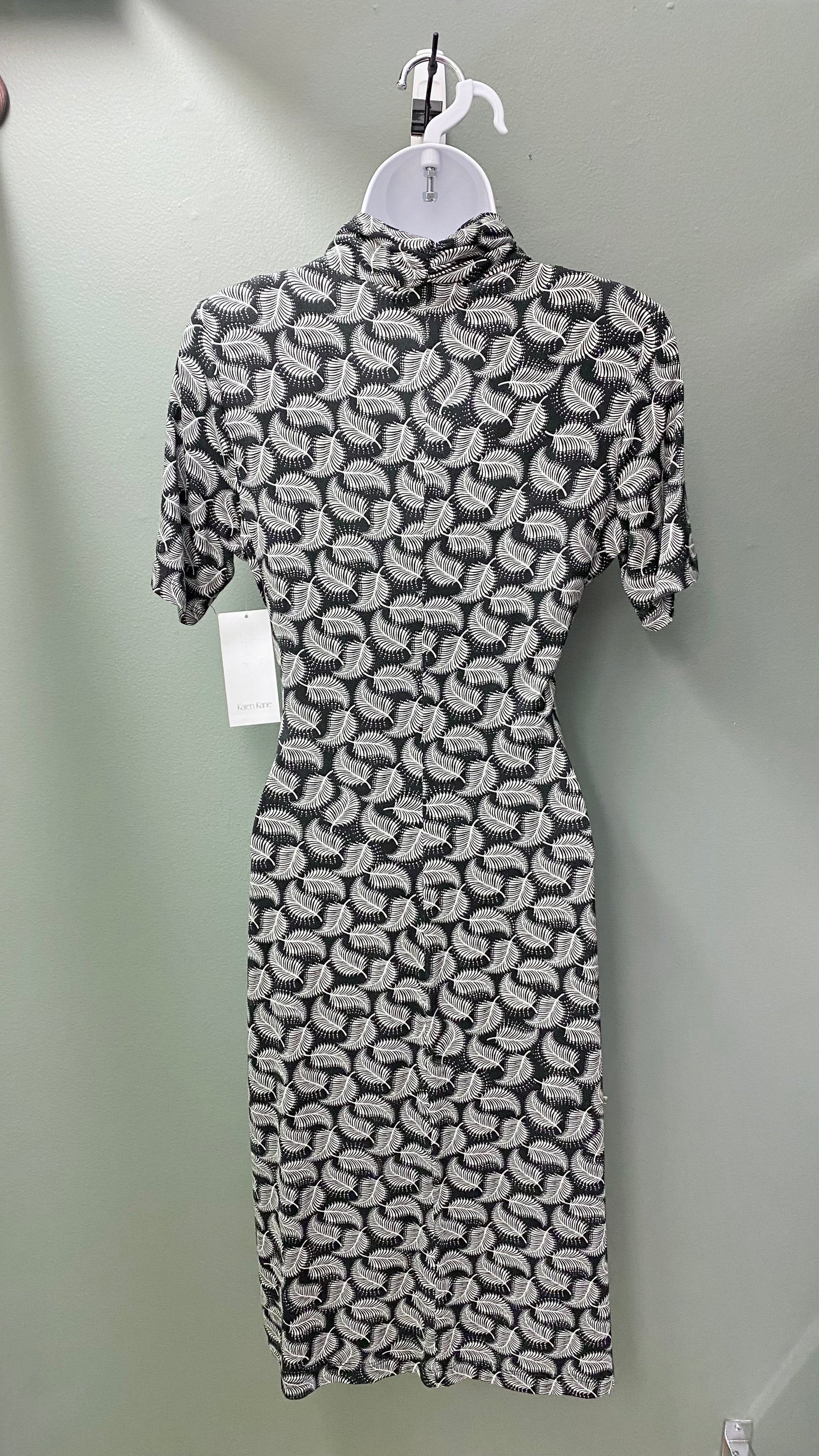 Clearance - Karen Kane Black and White Leaf Pattern