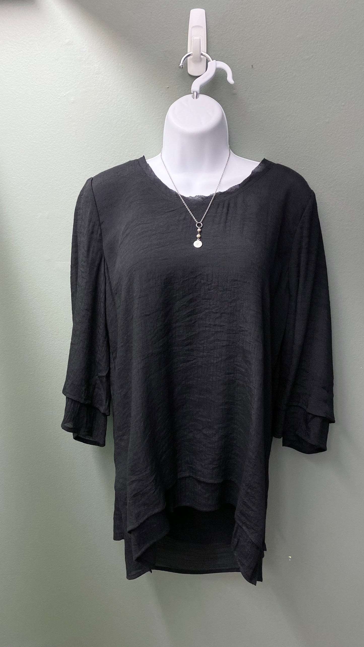 Aris A. Flowy Top (Black or Pink)