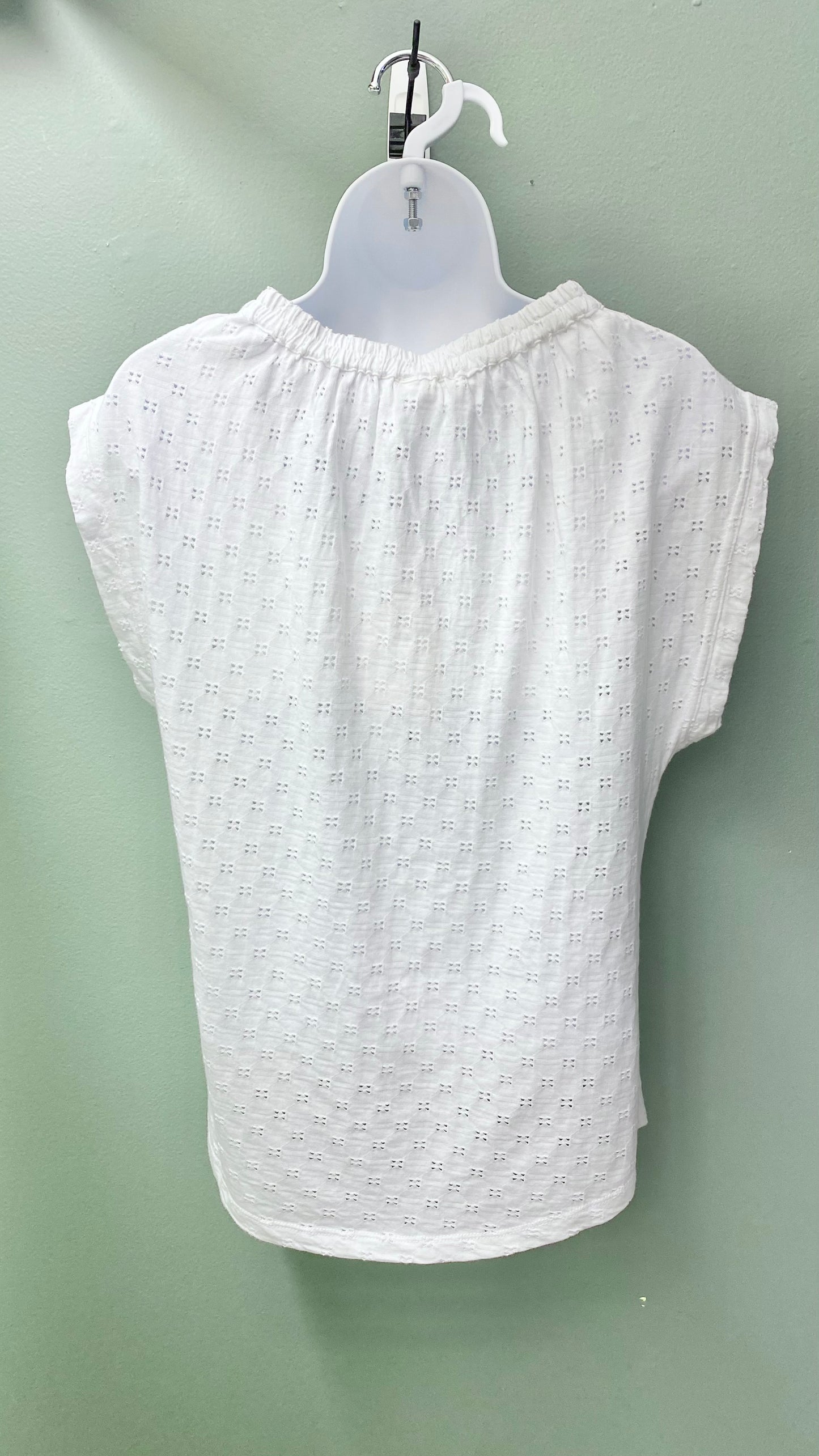 Clearance - Dylan Gia White