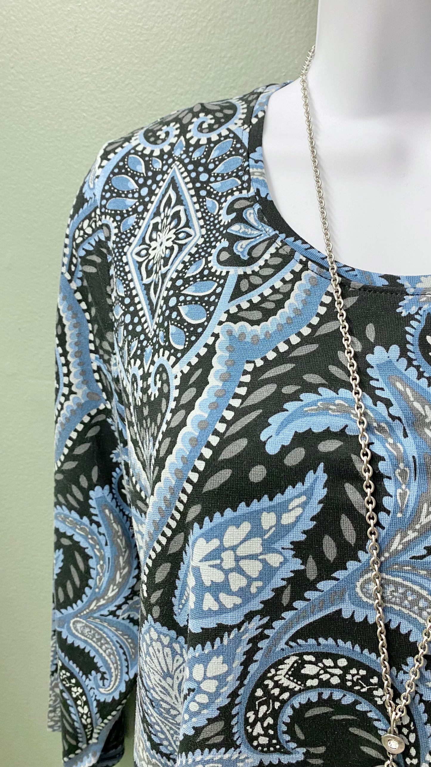 Sunday 3/4 Sleeve Paisley Top