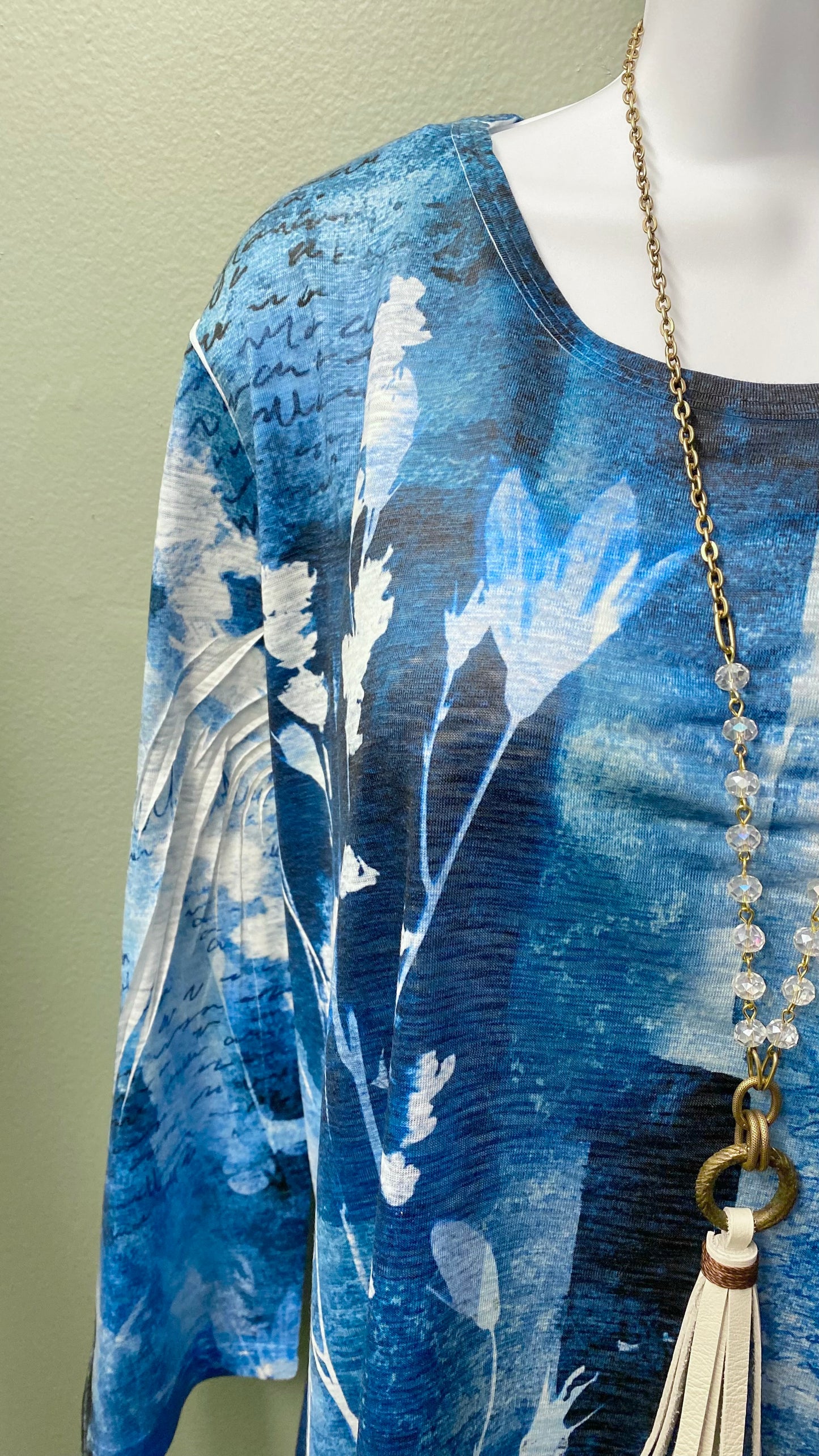 Jess & Jane Blue and White Printed Top