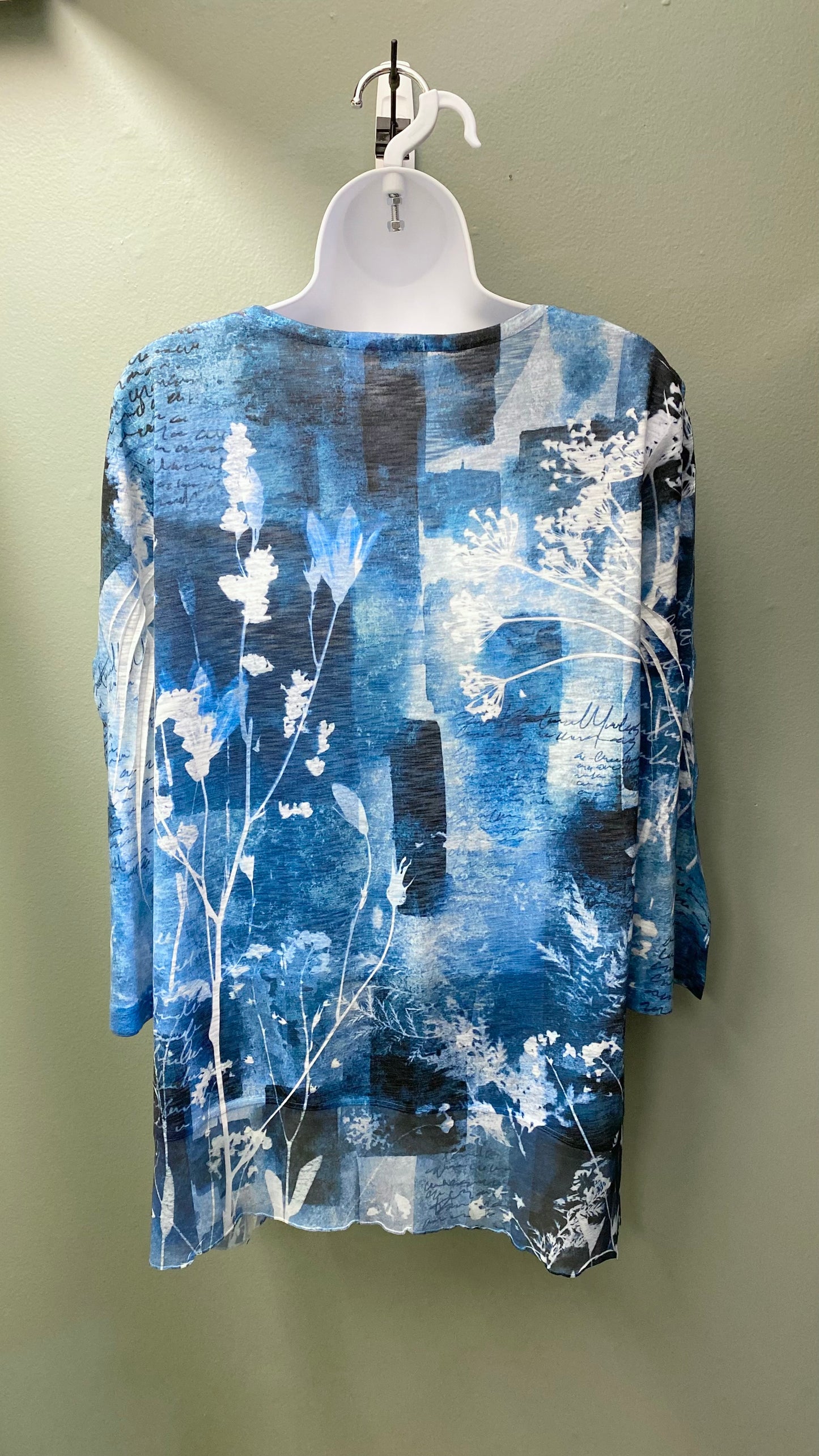 Jess & Jane Blue and White Printed Top