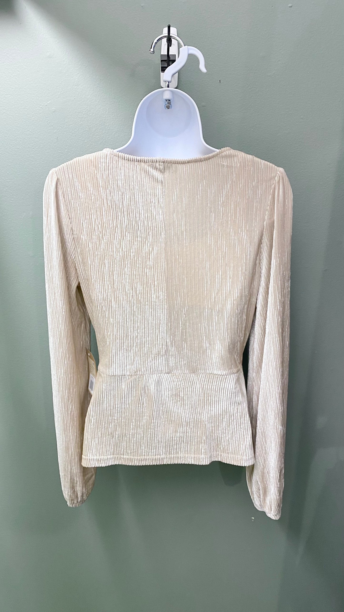 Tru Luxe Twist Front Top