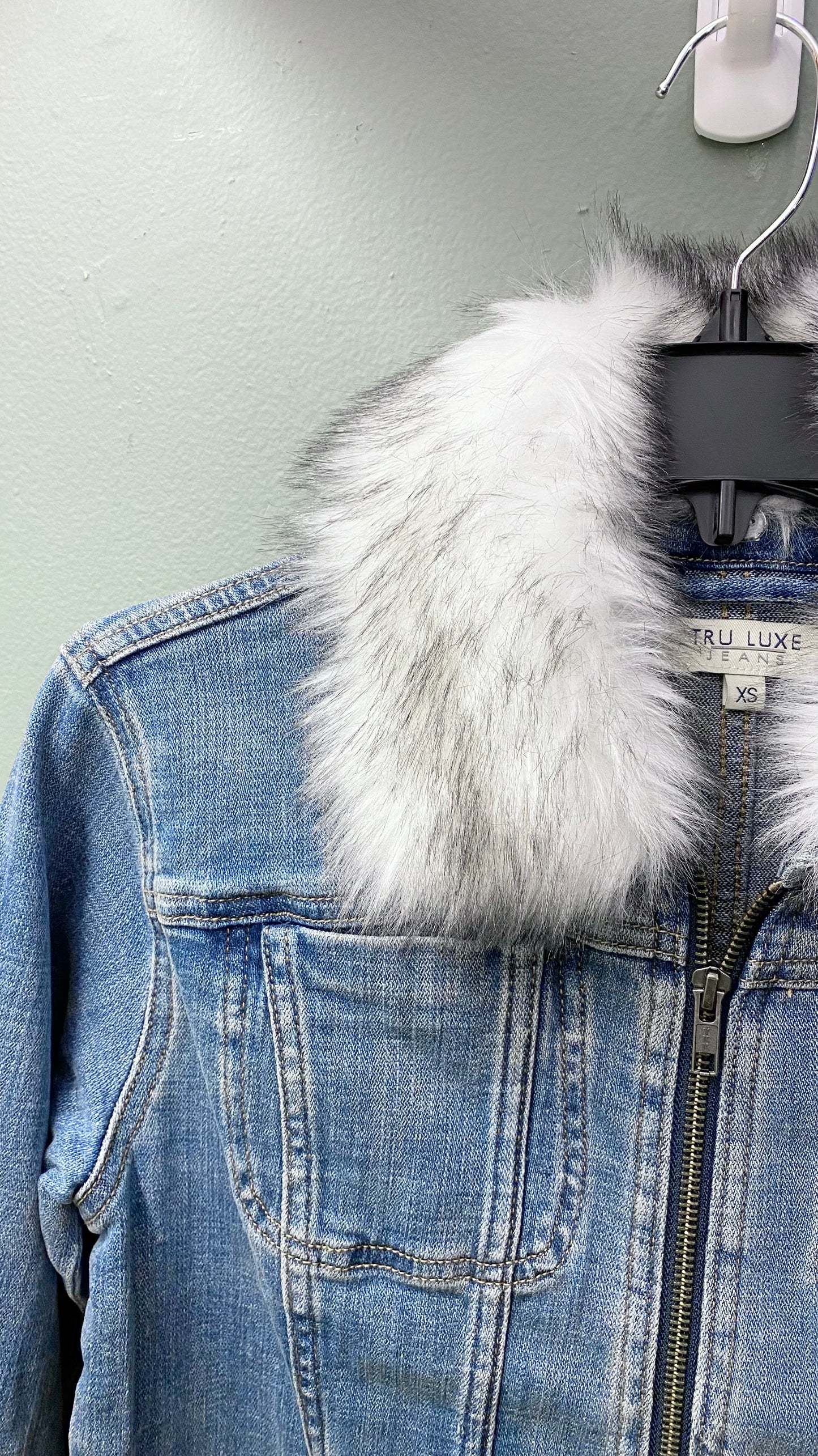 Tru Luxe Fur Collar Denim Jacket