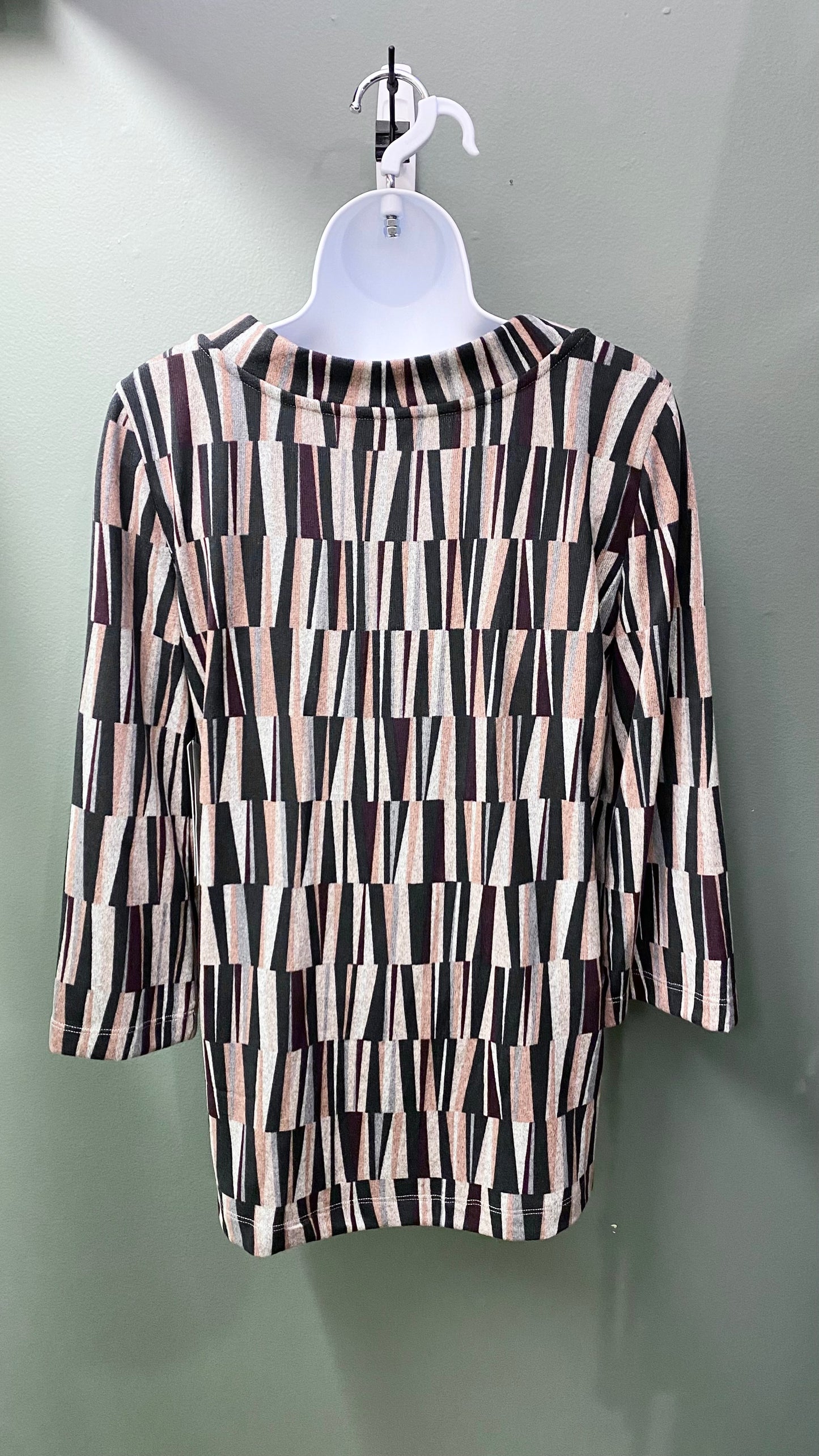 Clearance - Multiples V-Neck Patterned