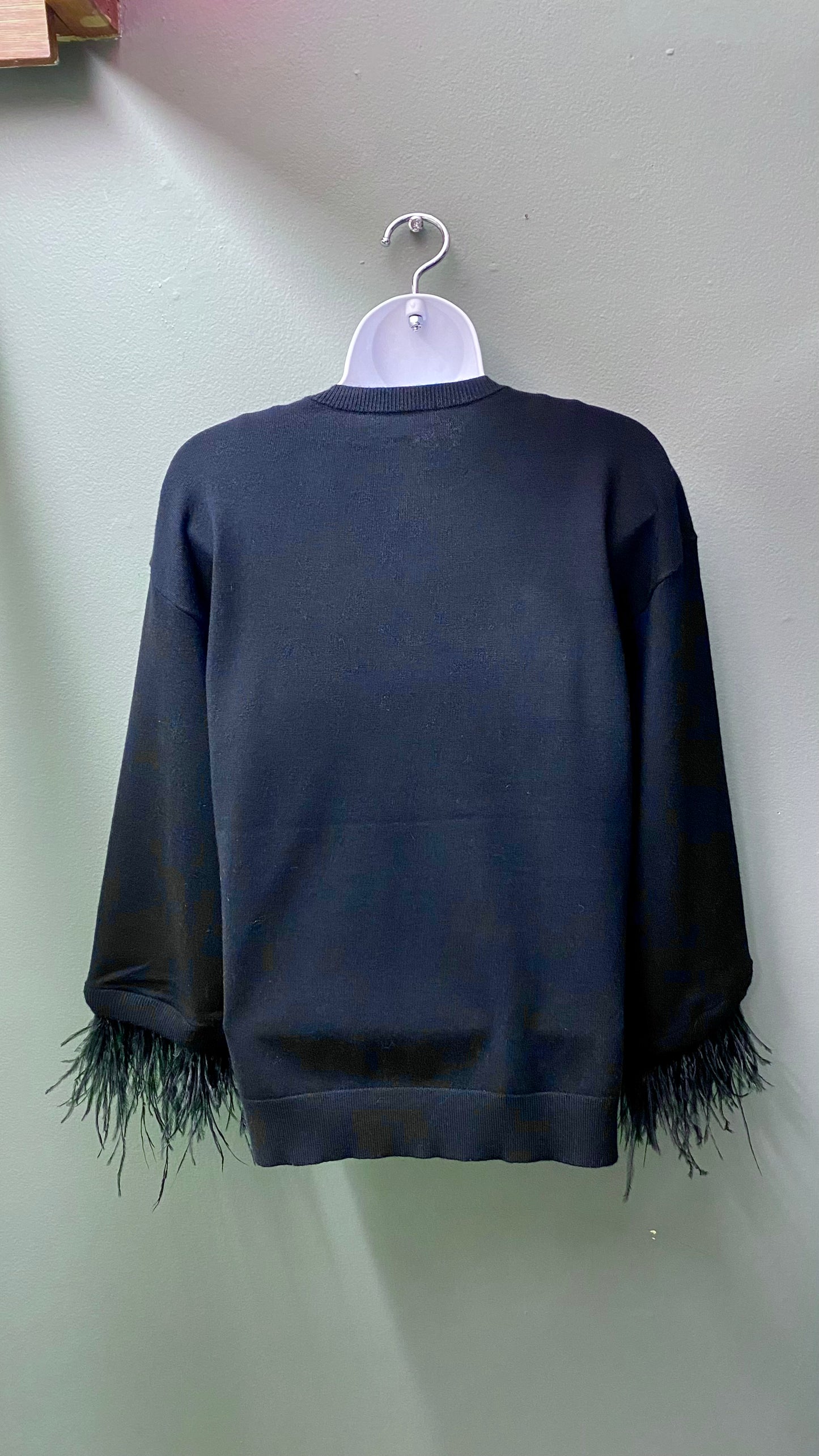 Karen Kane Feathered Cuff Top