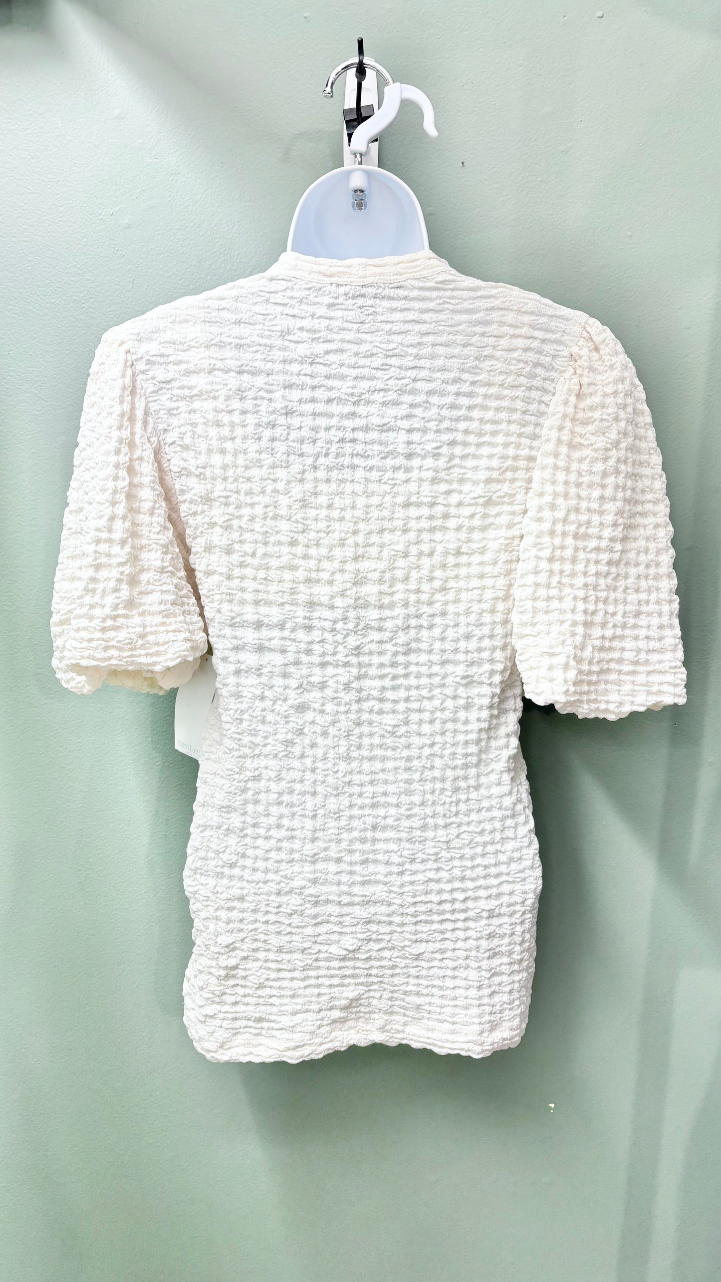 * Karen Kane Textured Puff Sleeve Top