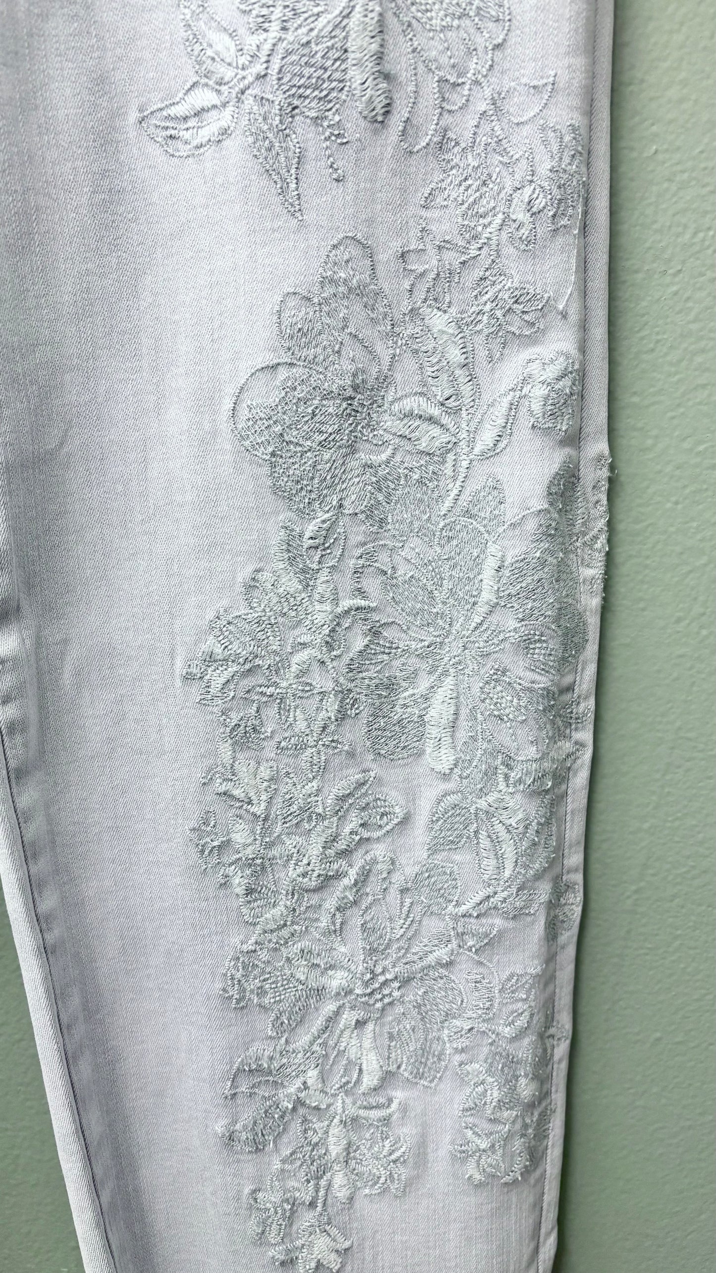 Charlie B Light Wash Embroidered Jean