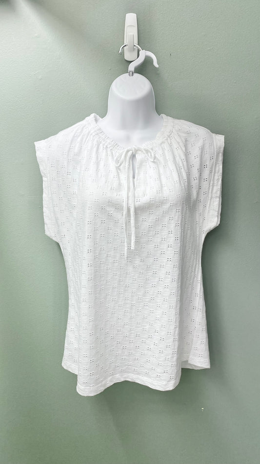 Clearance - Dylan Gia White