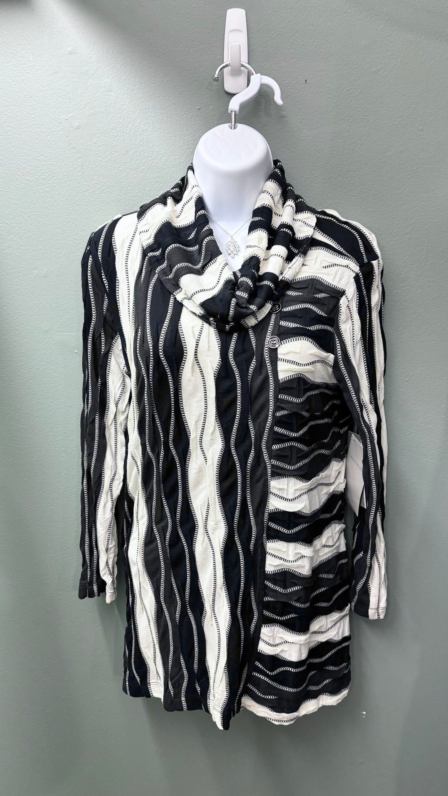 * Multiples Wavy Top