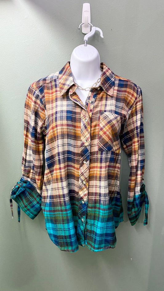 Tru Luxe Dip-Dyed Button-Up Plaid Top