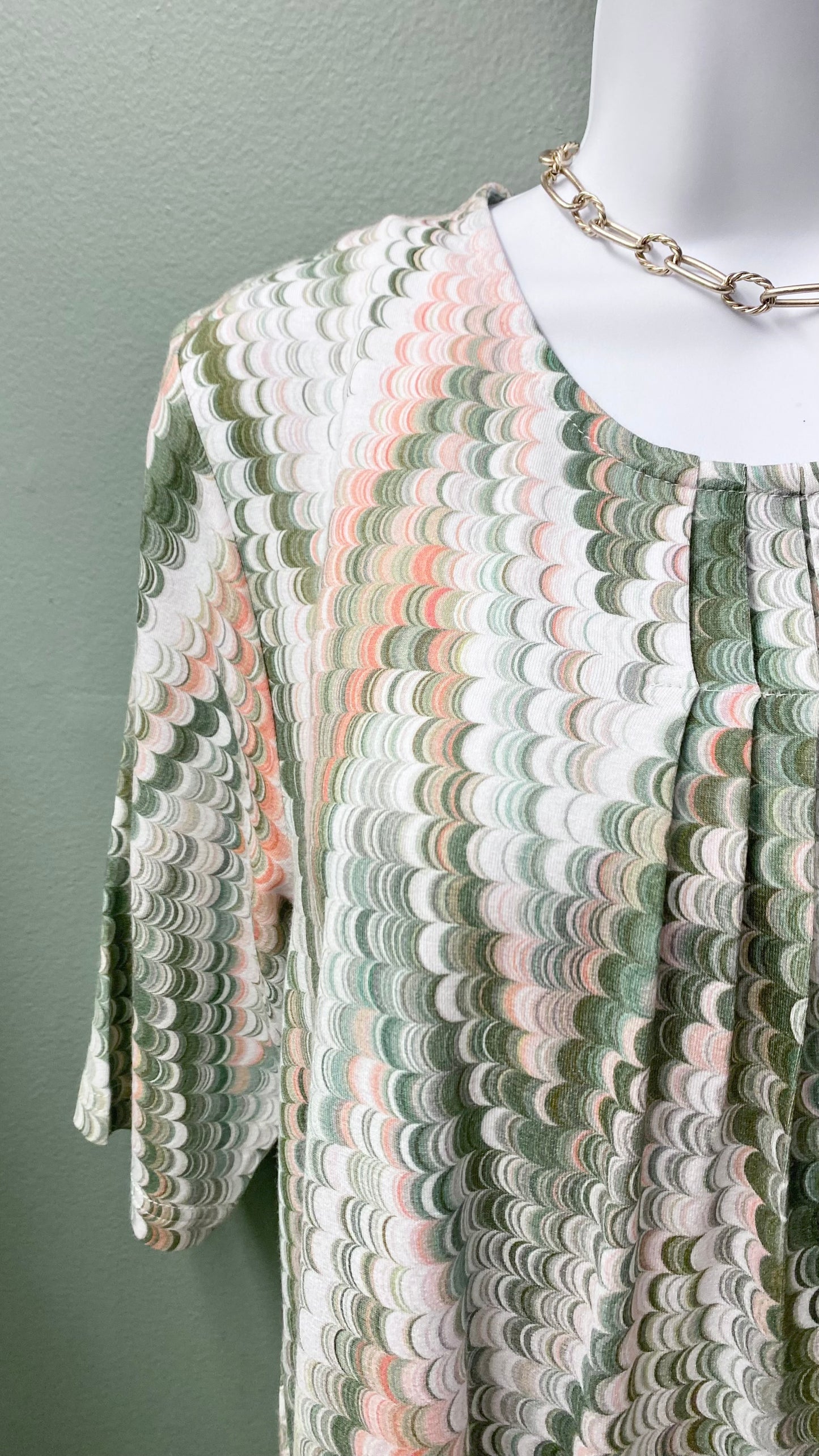 Sunday Green Wavy Top