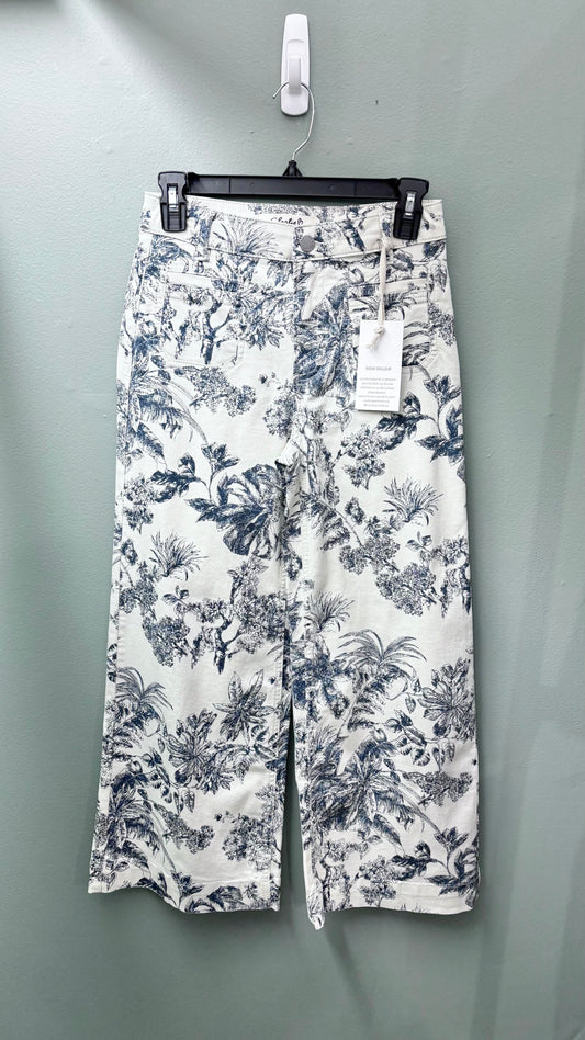 * Charlie B Cropped Patch Pocket Print Pants