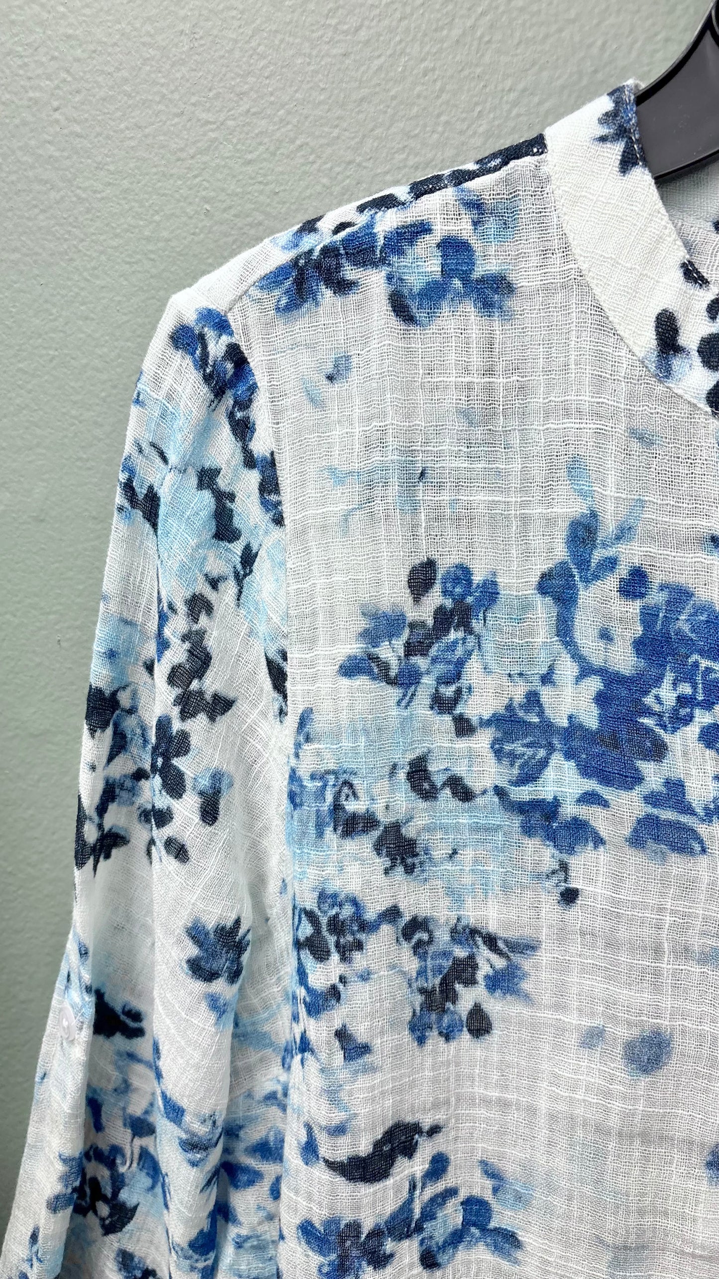 * Charlie B Blue Floral Gauzy Top