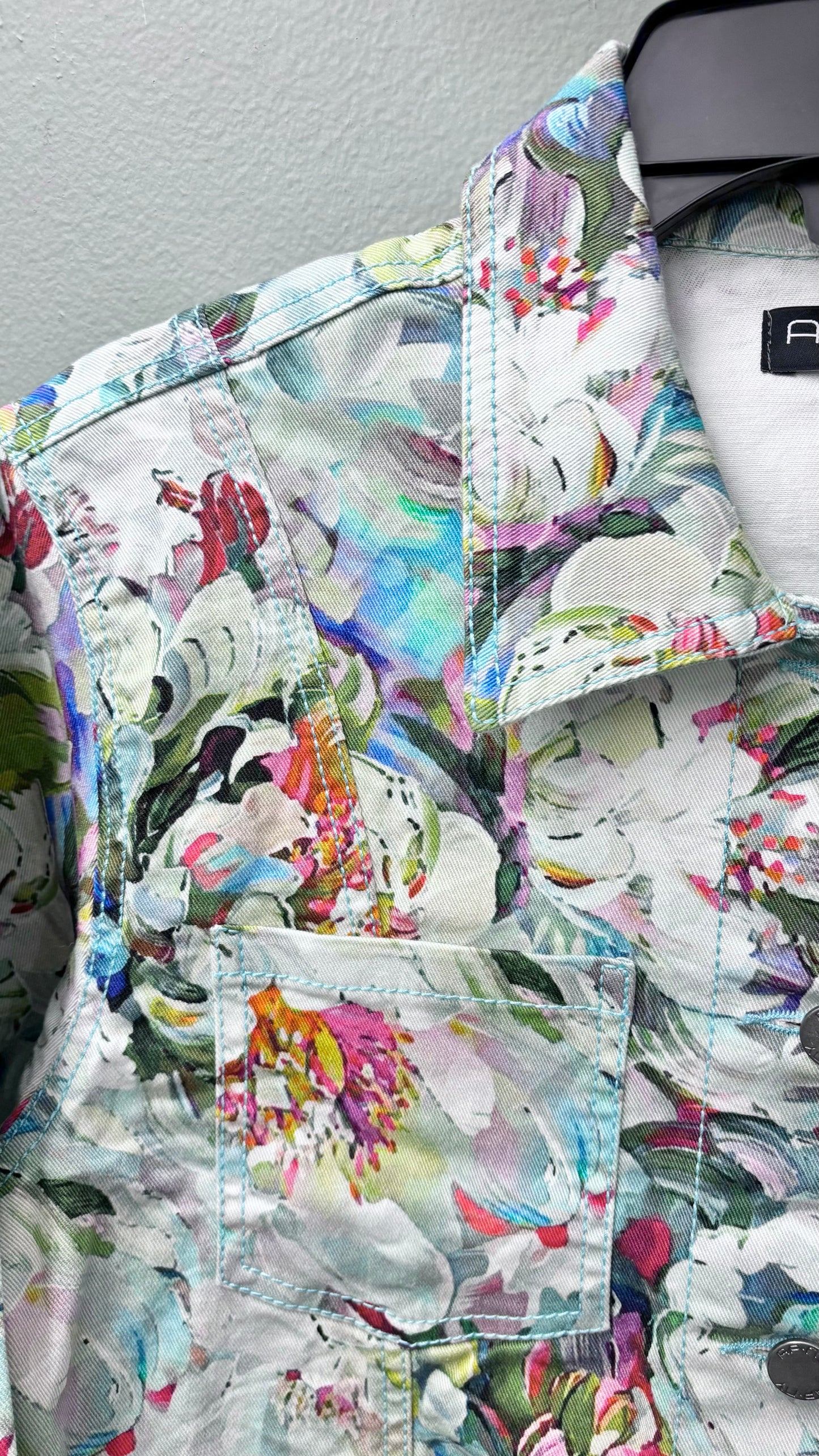 * APNY Cropped Floral Jean Jacket