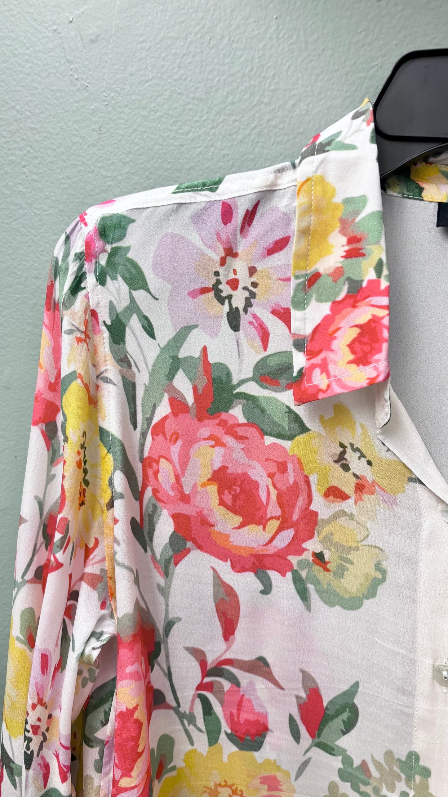 * APNY White Floral Blouse