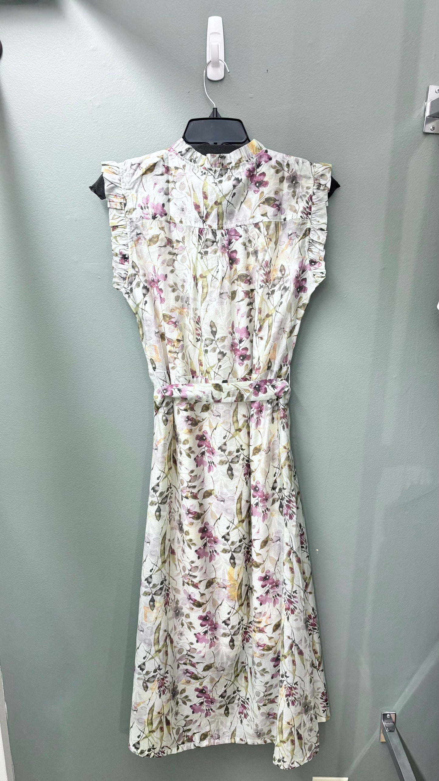 * Paparazzi Ruffle Sleeve Dress