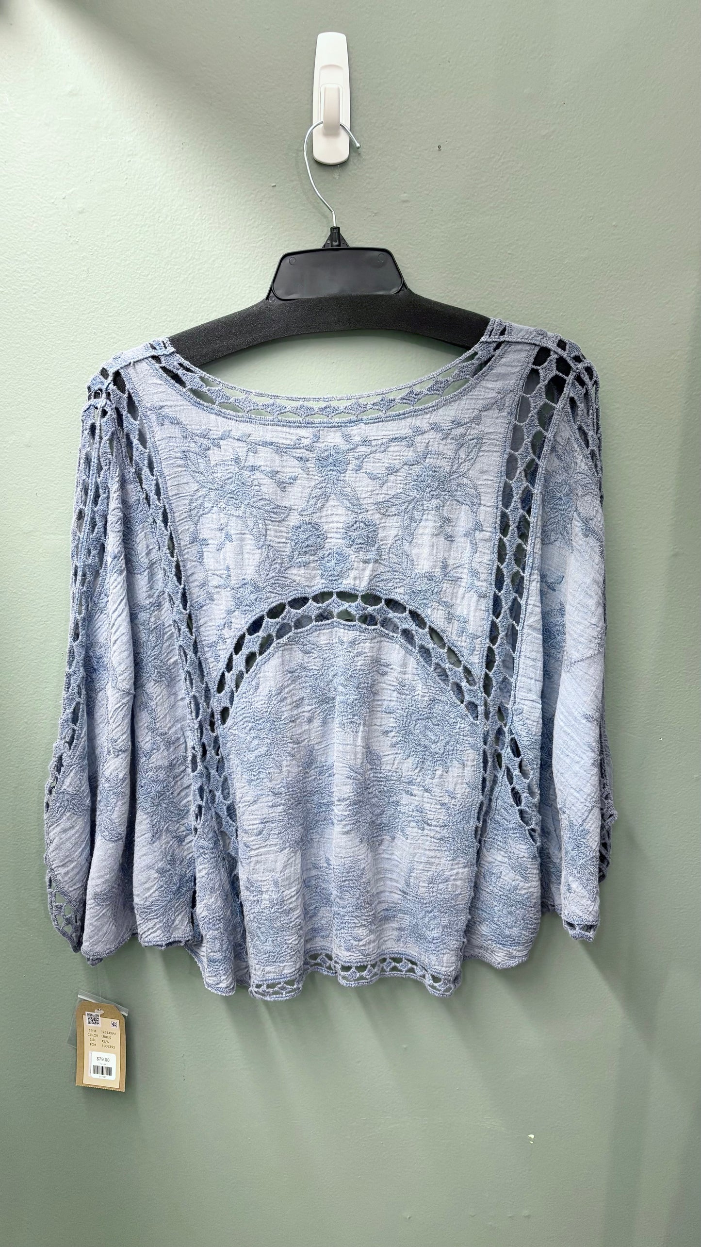 * Tru Luxe Embroidered Kimono Top