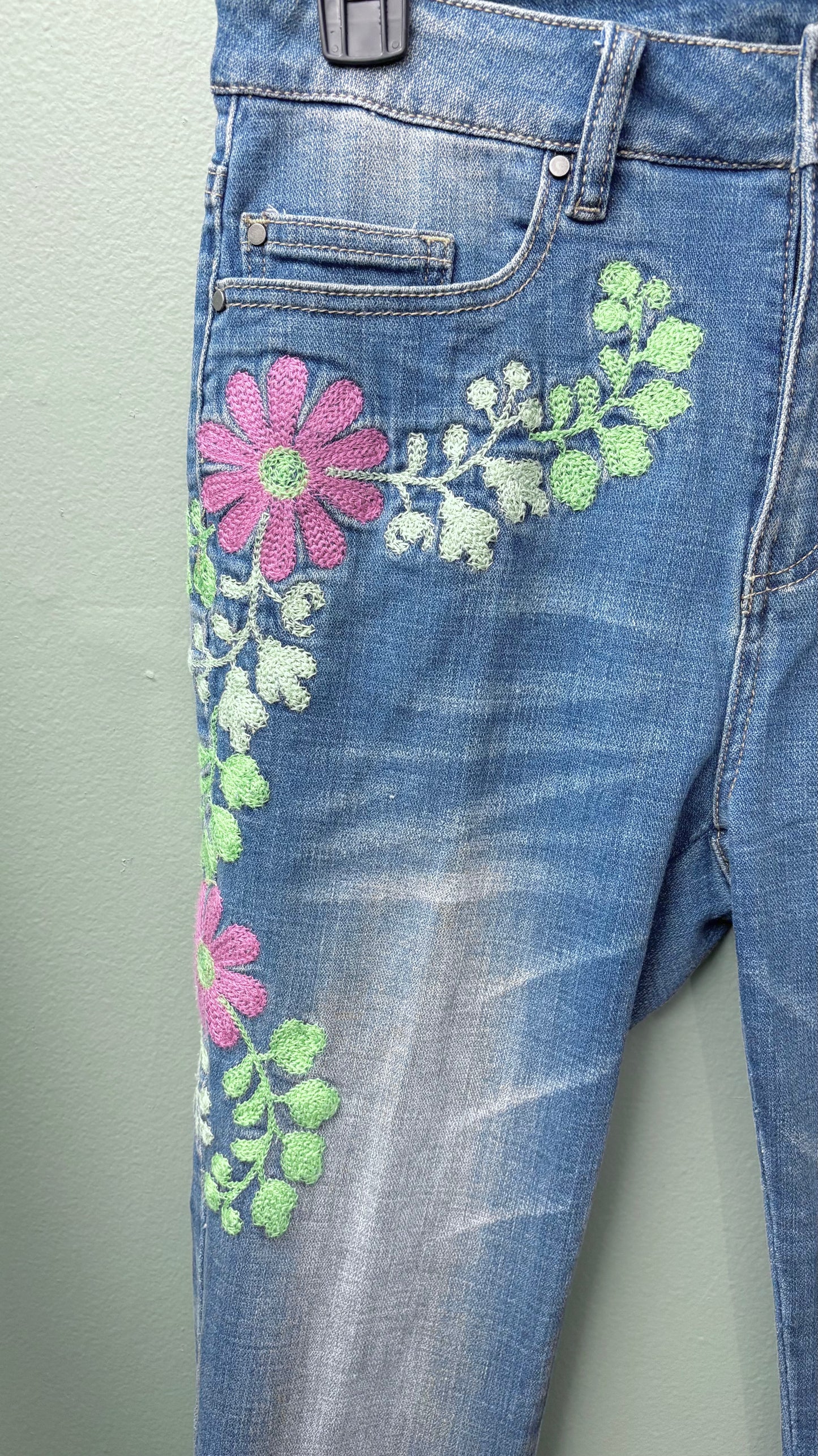 Tru Luxe Crop Embroidered Jean